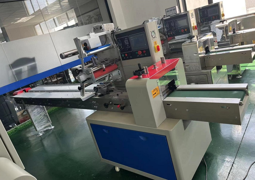 Three Servo Flow Wrapping Machine